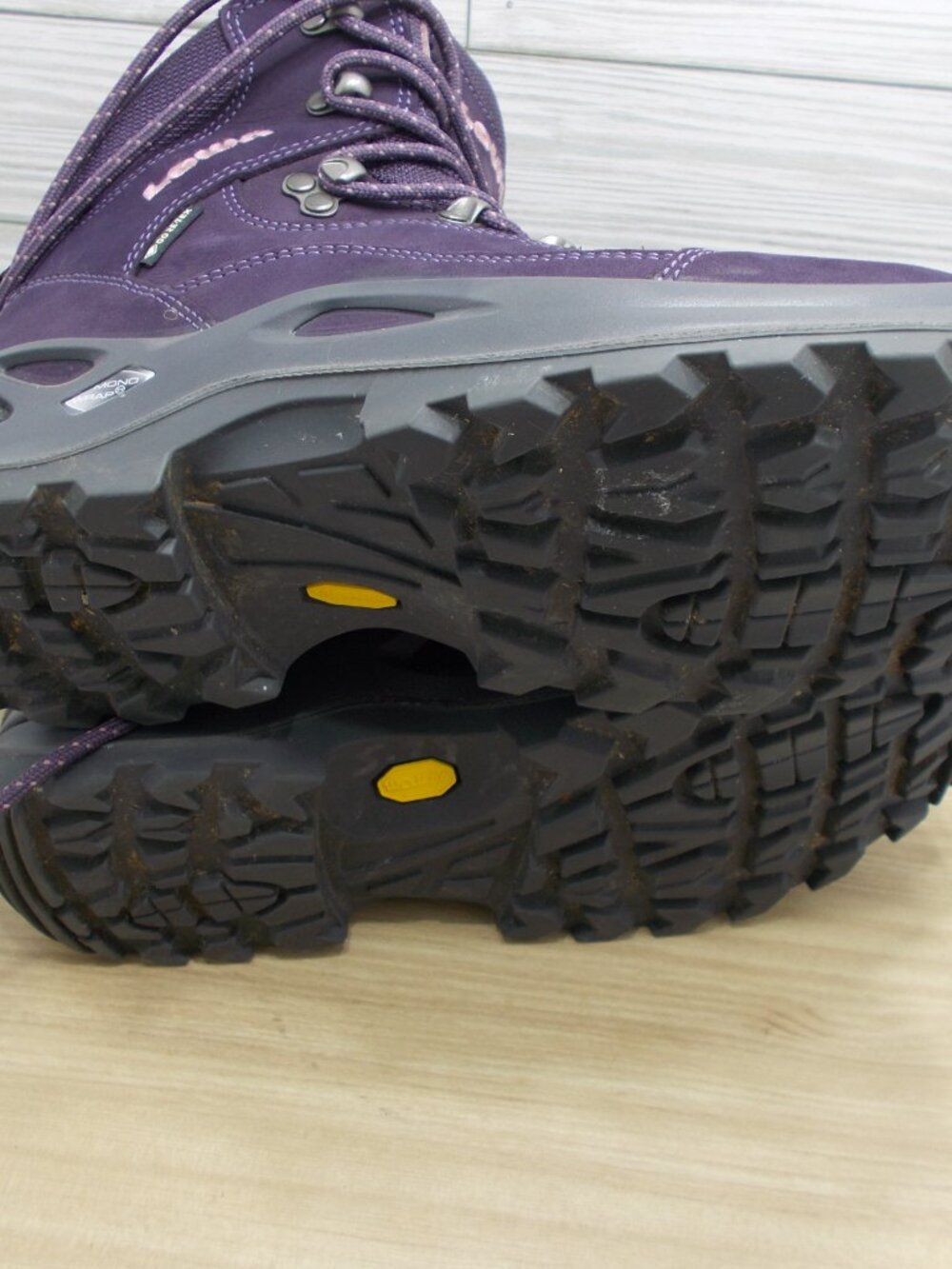 Lowa Plum Renegade GTX Mid Hiking Boots Size 8.5 All Terrain Classic - Picture 5 of 5